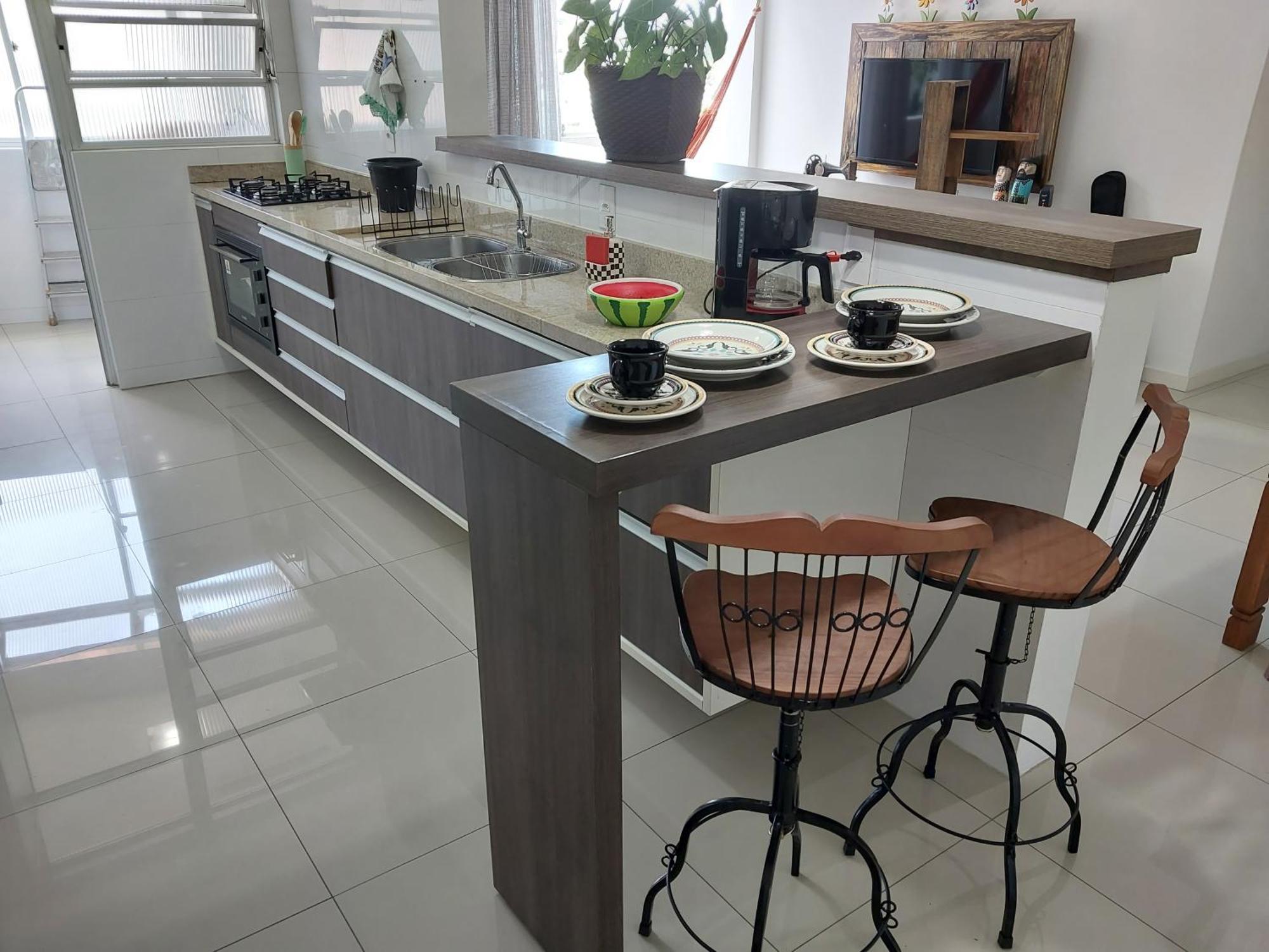 Apartamento Custo Beneficio No Centro 4 Pessoas, 2q, Ar, Garagem, Cozinha Completa *