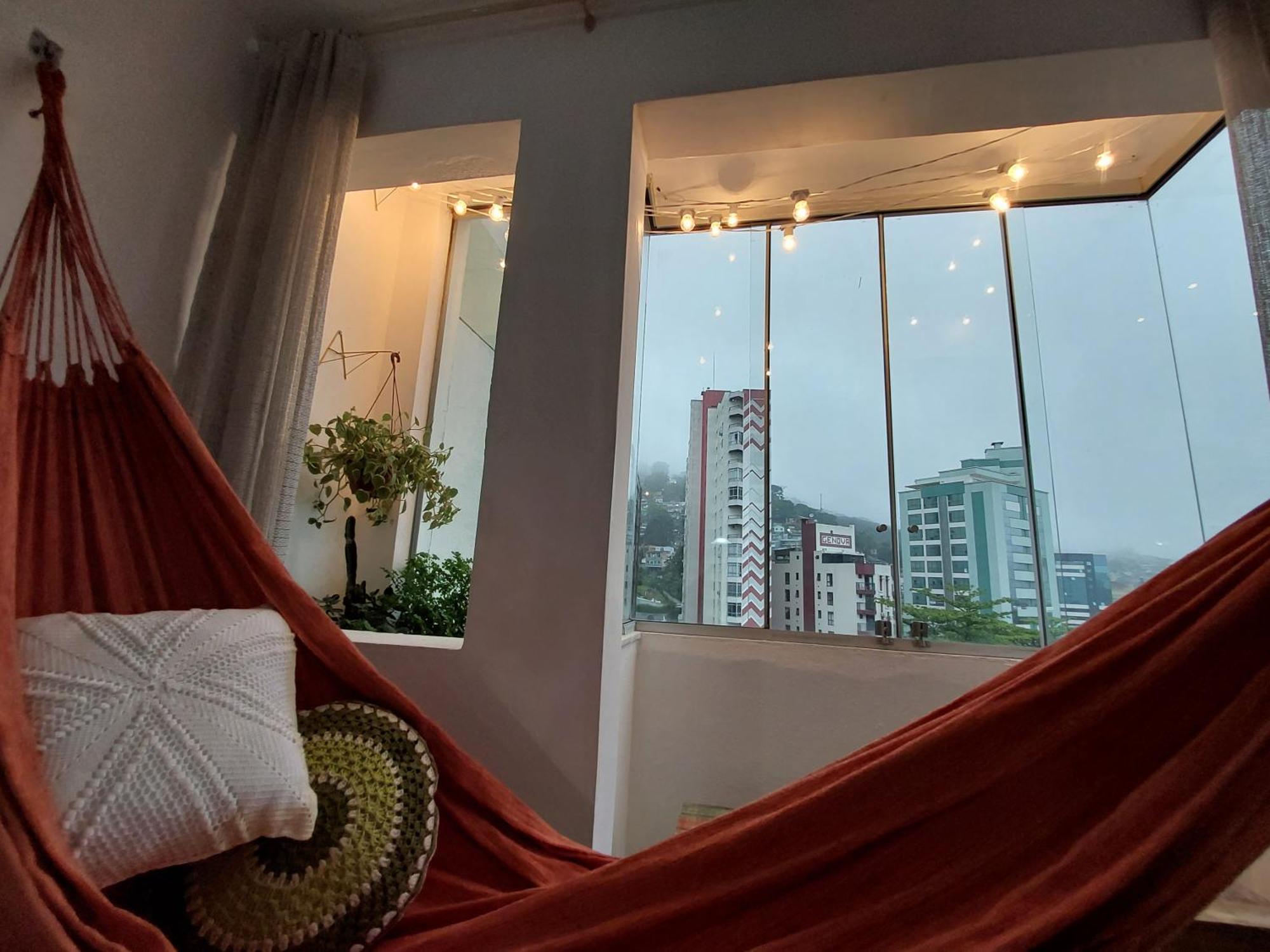 Custo Beneficio No Centro 4 Pessoas, 2q, Ar, Garagem, Cozinha Completa Apartamento Florianópolis